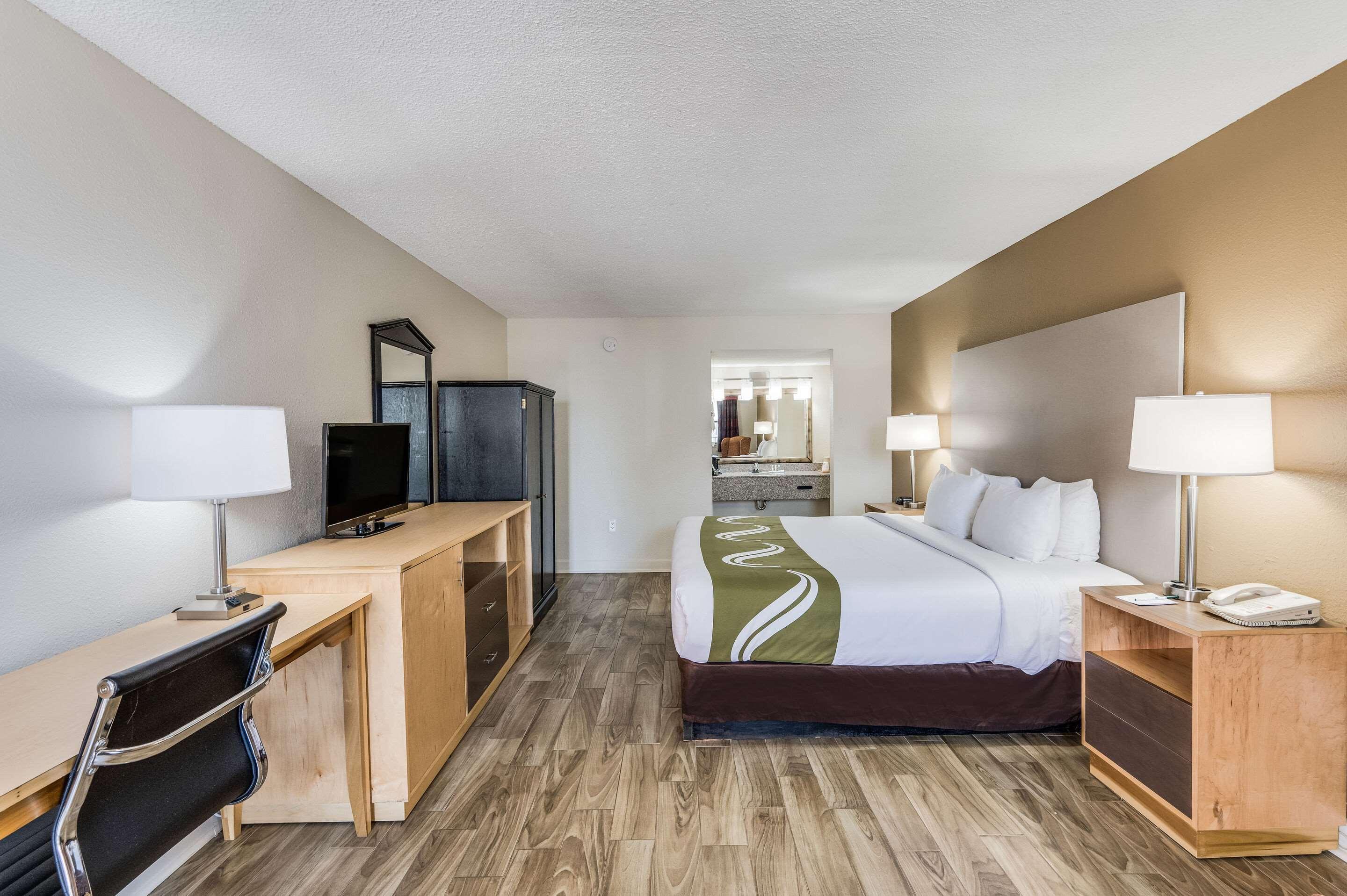 Quality Inn & Suites Hot Springs-Lake Hamilton Ngoại thất bức ảnh