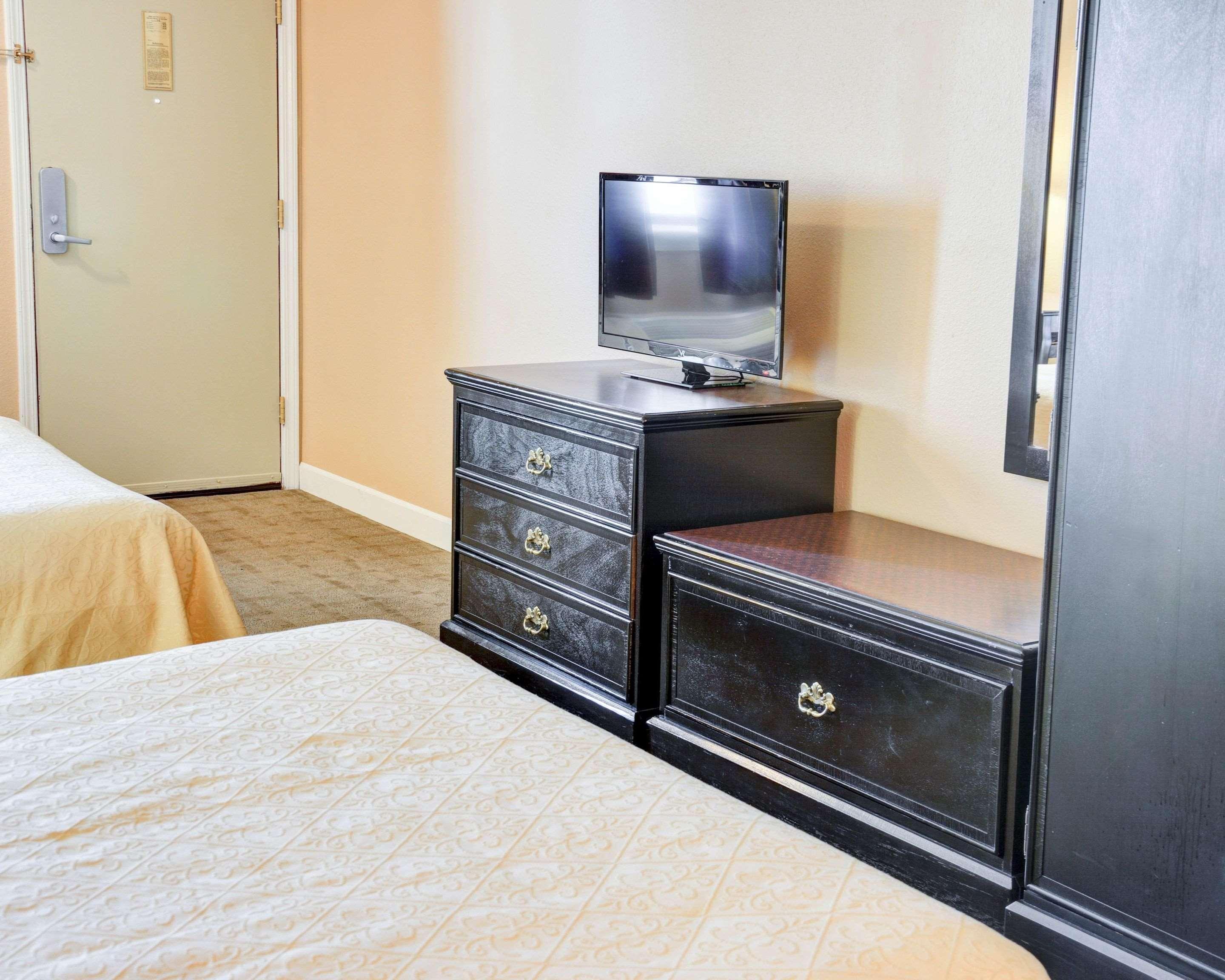 Quality Inn & Suites Hot Springs-Lake Hamilton Ngoại thất bức ảnh