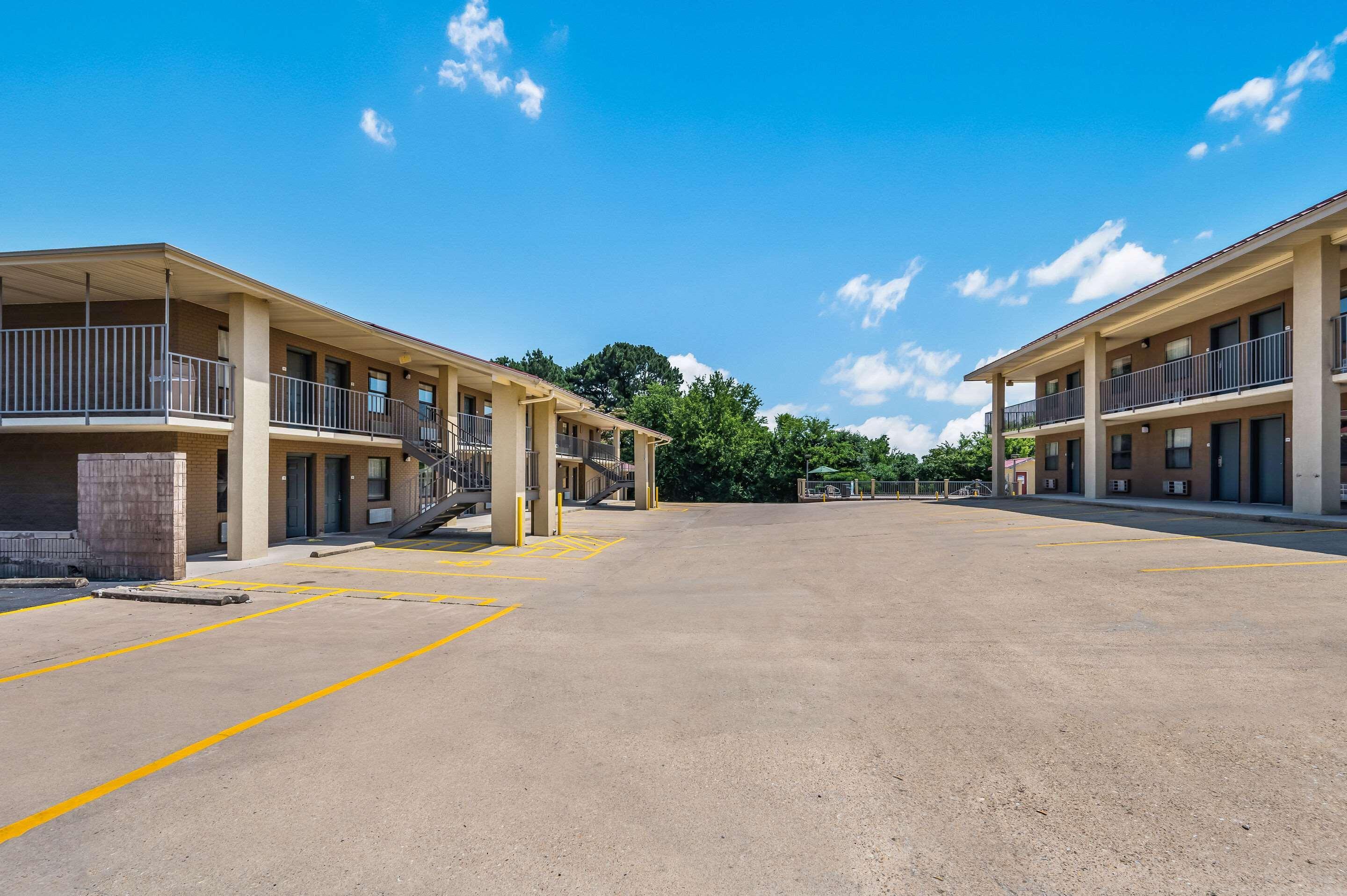 Quality Inn & Suites Hot Springs-Lake Hamilton Ngoại thất bức ảnh